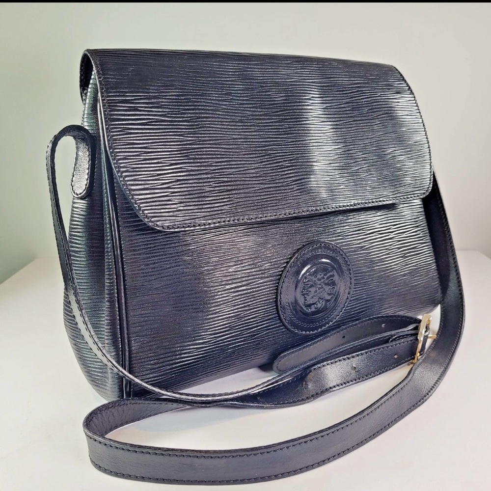 💯💯Rare Vintage Fendi Black Textured Leather Crossbody Bag - Picture 3 of 12